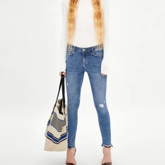 Zara Trafaluc Light Wash Distressed Skinny Jeans